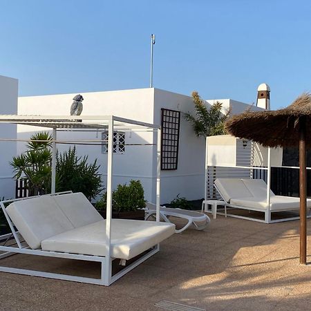 Apartamentos Livvo Coloradamar Playa Blanca  Exteriör bild