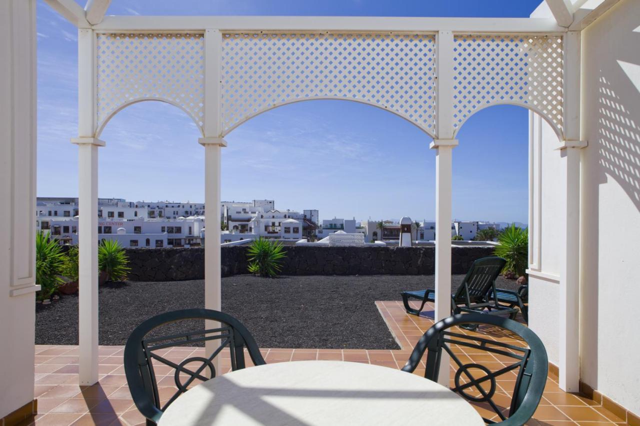 Apartamentos Livvo Coloradamar Playa Blanca  Exteriör bild