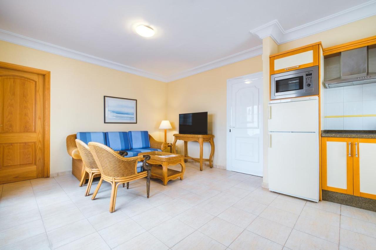 Apartamentos Livvo Coloradamar Playa Blanca  Exteriör bild