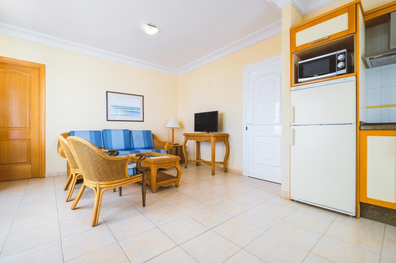 Apartamentos Livvo Coloradamar Playa Blanca  Exteriör bild