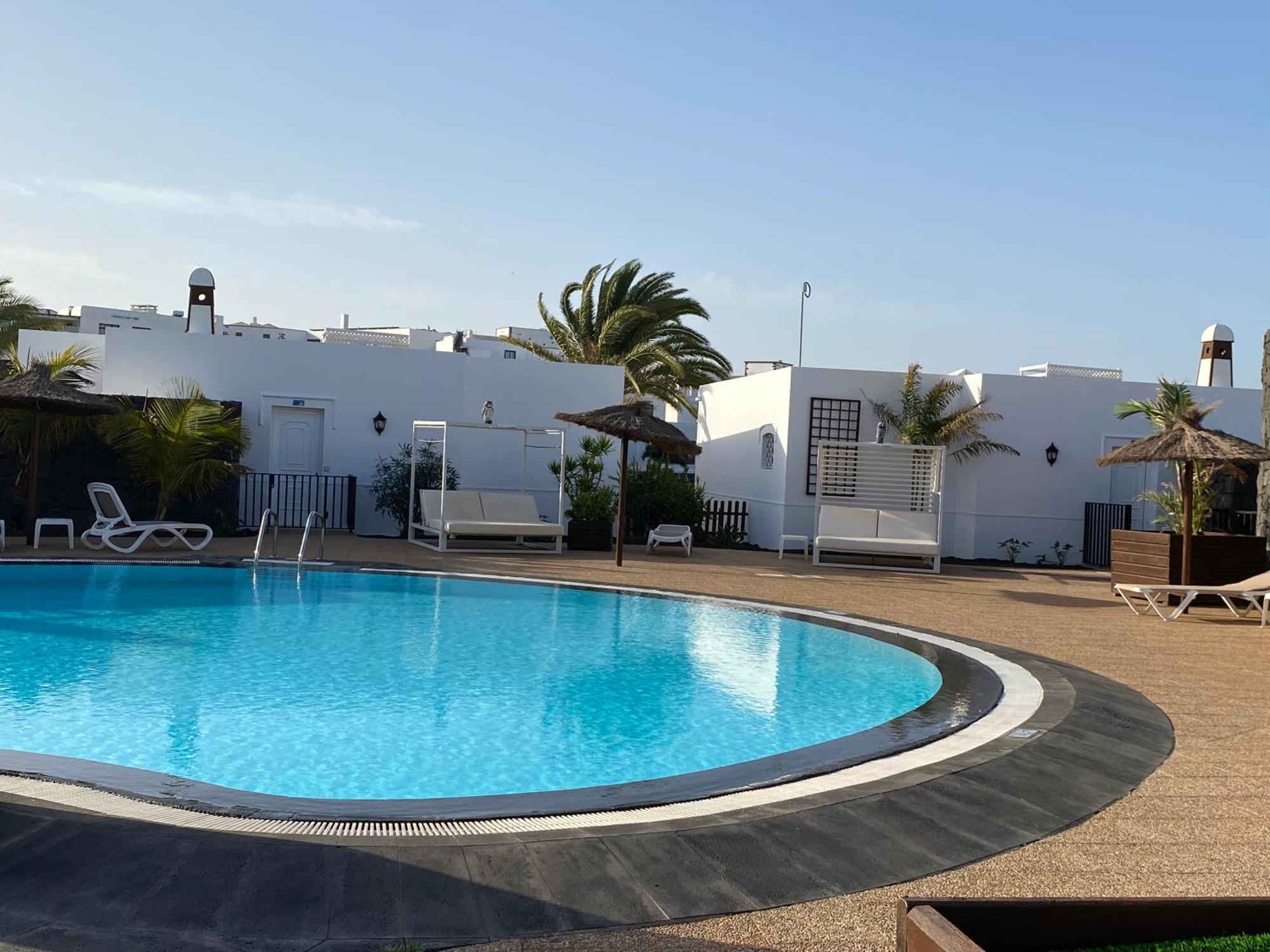Apartamentos Livvo Coloradamar Playa Blanca  Exteriör bild