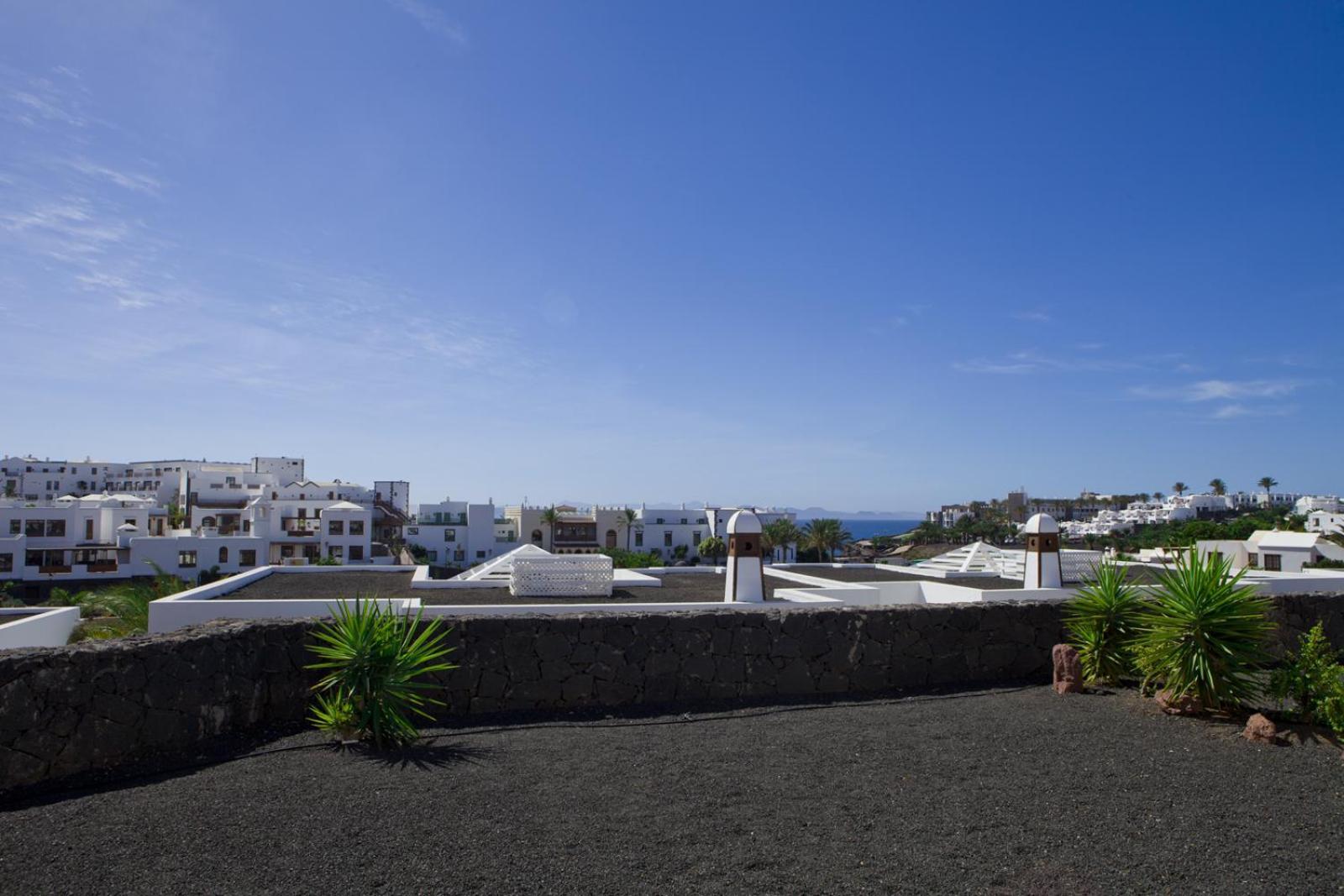 Apartamentos Livvo Coloradamar Playa Blanca  Exteriör bild