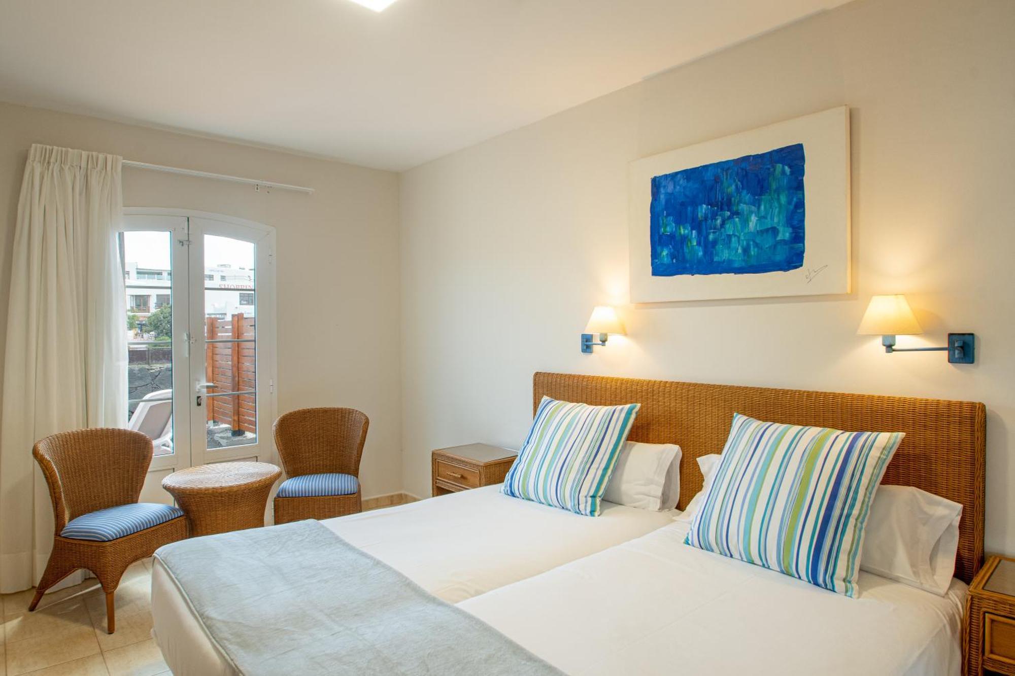 Apartamentos Livvo Coloradamar Playa Blanca  Exteriör bild