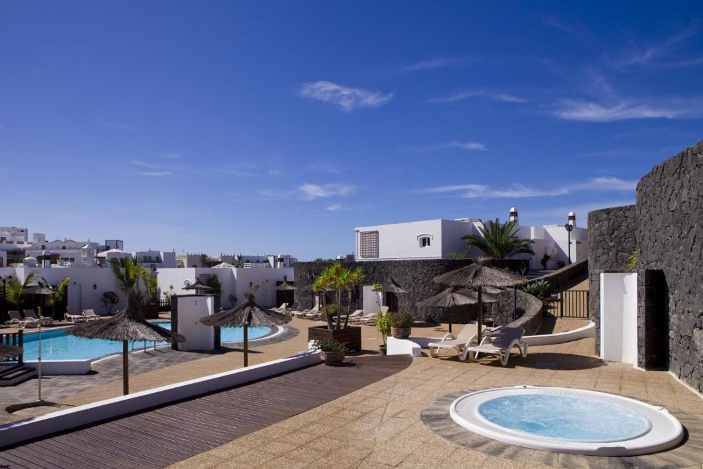 Apartamentos Livvo Coloradamar Playa Blanca  Exteriör bild