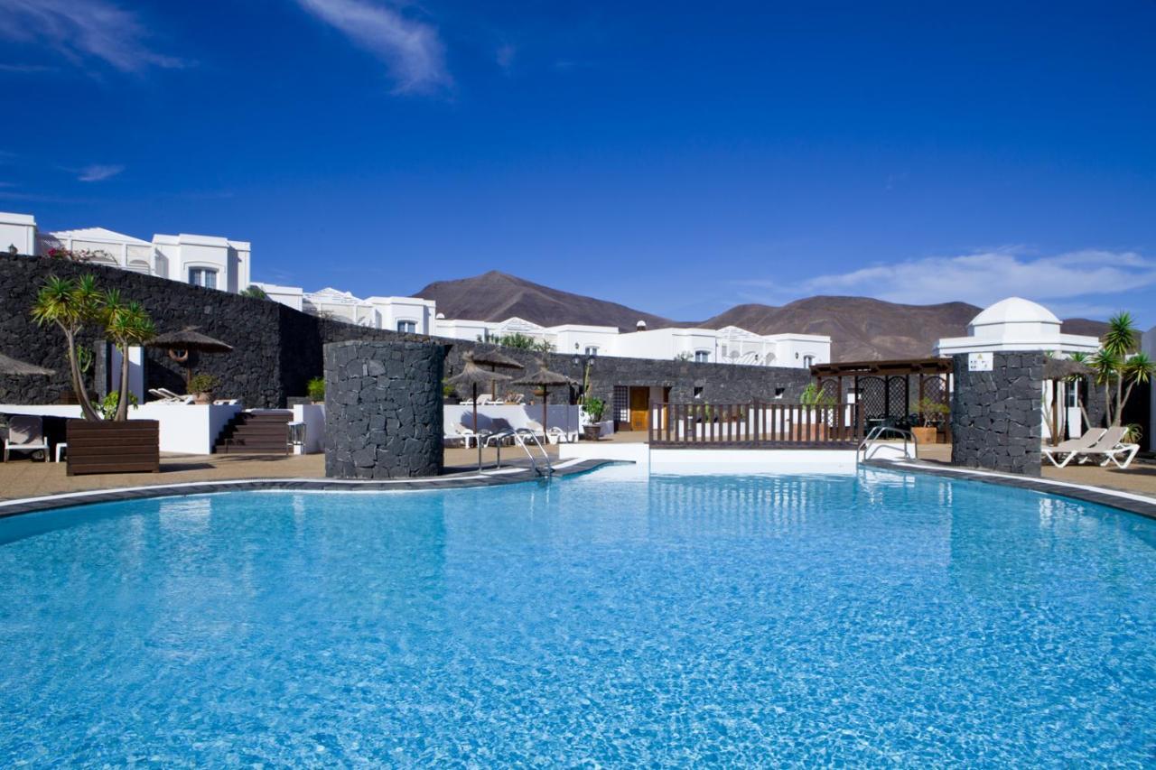 Apartamentos Livvo Coloradamar Playa Blanca  Exteriör bild